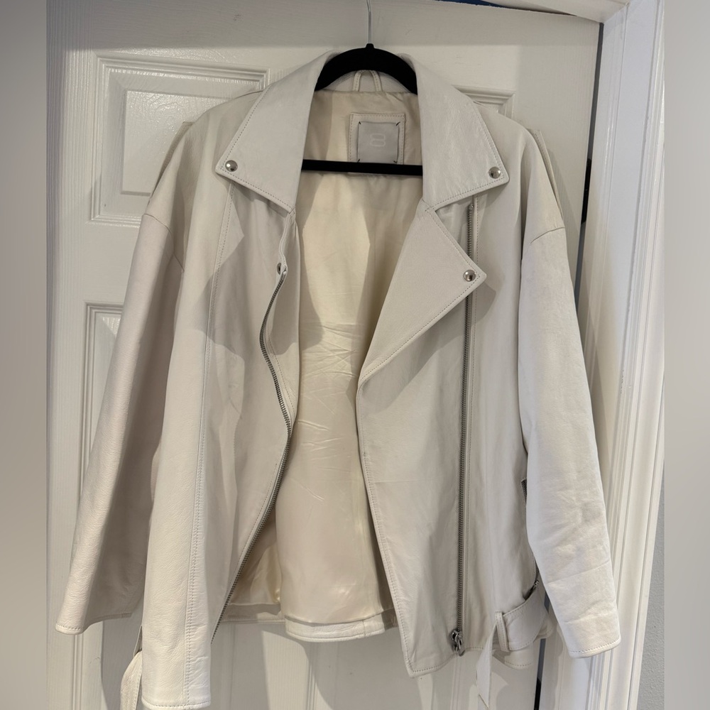 YOOX white oversized leather jacket size 44
